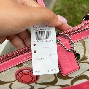 Light khaki/Coral Coach purse